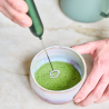 Fouet éléctrique pour matcha